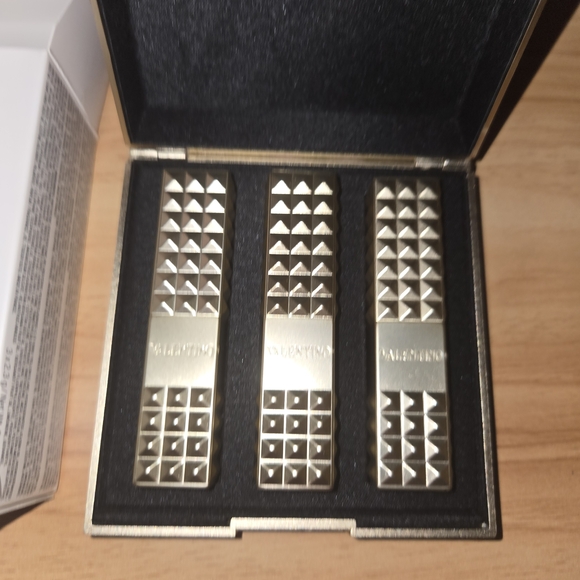 Valentino Limited Edition Studded Lipstick Set - Picture 5 of 6